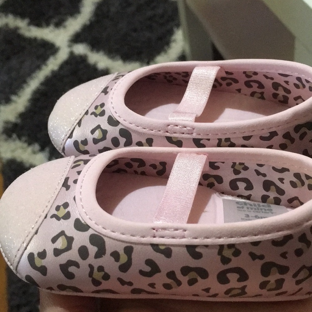 Girl shoes
